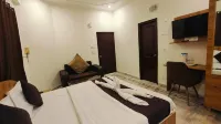 Hotel Laxmi Palace Near Isbt Dehradun