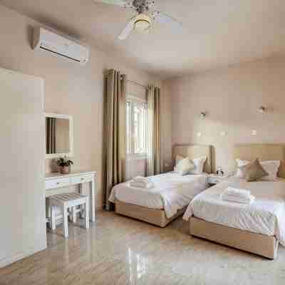 Paradise Village Rooms