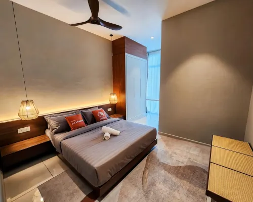 Railway Stylish Homestay (3Br3B) 6Pax by Cowidea Hotels in Senai