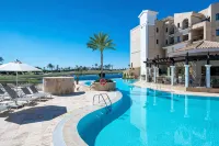 DoubleTree by Hilton La Torre Golf & Spa Resort - Swimmingpools