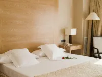 SH Valencia Palace Hotels near Gulliver