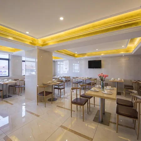 Vienna Hotel (Xiaogan Beijing Road)