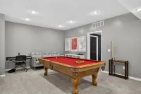 Amazing Home Near IU's Campus with Indoor Basketball Gym & Outdoor Pool/Hot Tub