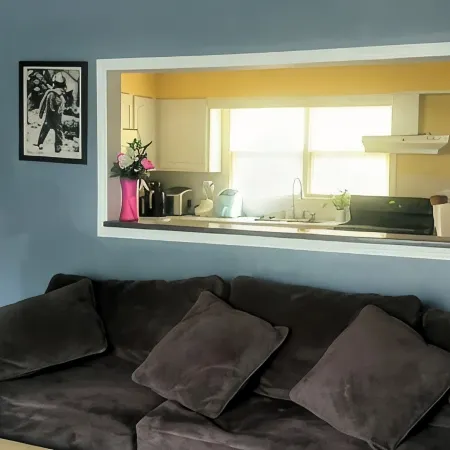 Charming house w/WiFi and AC in tranquil Wilson,walking distance to brewmasters