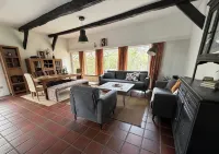 Great facilities! Close to town! Calm! - Homestays
