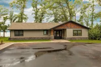 Gull Lake Cabin + Bunkhouse with Sandy Beach & Pontoon/Jet Ski availability! - WiFi