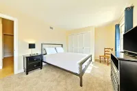 Great for Family's Disneyland Close  5 Bedrooms, 3 Baths, Sleeps 12 Pool Home