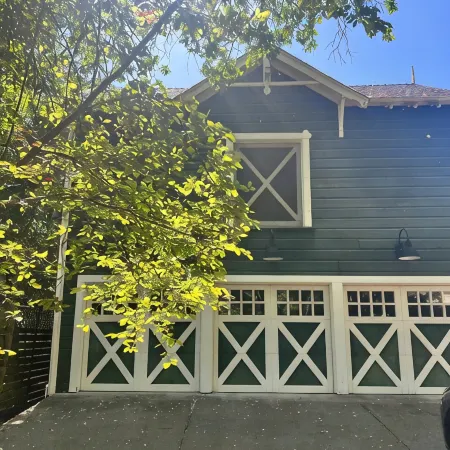 Historic Cedar Mansion Bungalows Barn - 1 Block from Sonoma Square