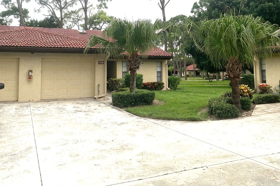 Photo 3 of 6