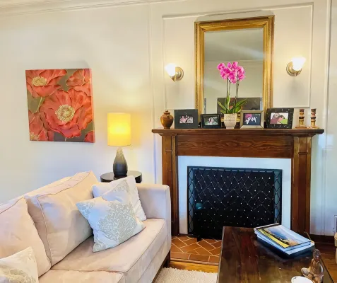1-bedroom condo in Beverly Hills - 3-Star