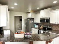 Your Home Base for Game Days & Getaways!! - 4-Star