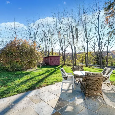 Farmhouse & Private yard in Patterson NY