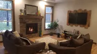 Custom Built Showcase Home near Lambeau! - 4 ดาว