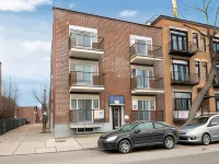 Hotel Mini Inc Hotels near Quebecor