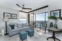 Spacious & Simply Gorgeous! Limited-Time Apr–Nov Beachfront at Vanderbilt Beach - Beach