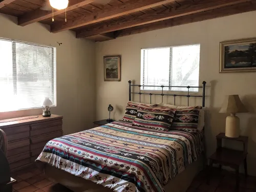 Casita on 10.5 Acre Guest Ranch! Sleeps 4! Pool! Full Kitchen, BBQ, Firepit!