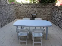 Ideally located apartment with terrace 10 minutes from the beach
