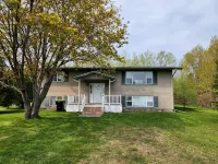 Relaxing Lake View Home, Pet Friendly, Central Location.  Close to Ferries! - Wi-Fi