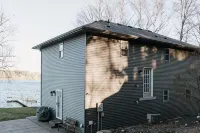 Ideal Summer Getaway! Two-story lake home on Rush Lake near Rush City/Cambridge - Wifi