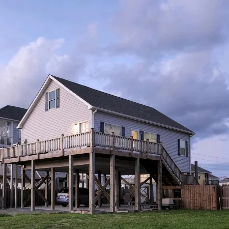 Frank's Beach Sanctuary @ North Topsail Beach DOG FRIENDLY