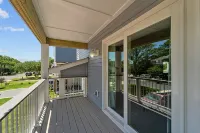 NEW Retreat with Pool, Hot Tub, and Premium Amenities! NEXT to 'Park and Paddle' - 4성급
