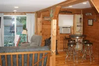 Historic Cottage- near Saratoga- on Summit Lake - Wifi