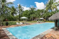 Walk to the beach from Tropical luxury Villa. - ジム