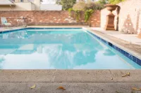 Historic Downtown House and Pool in Paso Robles Wine Country - บังกะโล
