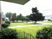 Entire Home 3 Bedroom 1 Bath 6 Guests - Convenient Location close to  Airport - 2 stjerner