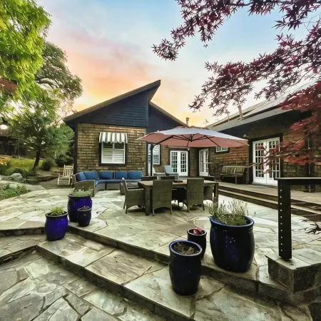 A Spacious and Elegant 3BR Californian Retreat Отели в г. Джексон