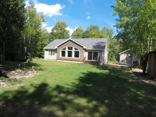 MODERN COTTAGE GETAWAY - 3-Star