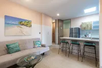 Gold Standard | Tropic Suite Hotels in 