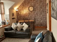 Bayhead Flat 14C- at the heart of Stornoway فنادق في ستورنواي