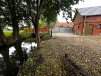 Gemütliche Landhaus-ferienwohnung mit Direktem Wasserzugang in Groß Leppin