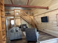Blue Cabin in the woods close to Whiteman AF Base and Univ. of Central Missouri