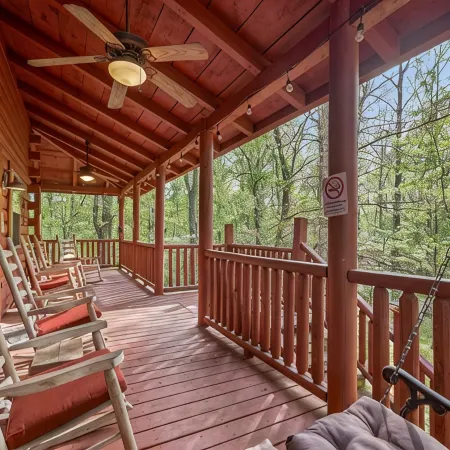 Log Cabin, Utk/Neyland, Smokies, 16Acres, FP, HotTub, GameRoom,Fishing,Golf,Pets