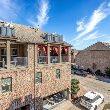 "New" Luxury & Highly furnished upscale w Patio, Garage & fireplace.
