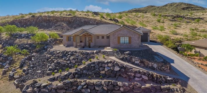 New Custom Suite Near Zion Park and Sand Hollow Hotels in Hurricane