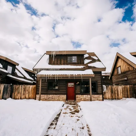 Colvin Cabin on Cooper