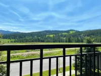 Cozy Home steps from Town Center, with a Stunning View of the Mountains! - 4つ星