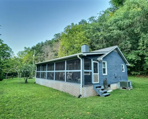 Creekside Cottage Near Nashville- Pet Friendly! Hotels in Cheatham County