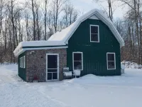 Petoskey - Enjoy the great outdoors from the Cozy and peaceful cabin!