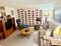 2 Minutes Away from Yellowstone National Park,Downtown,Restaurants and Stores - 4-Star