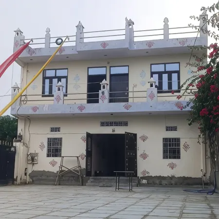 Hotel Kukas Palace