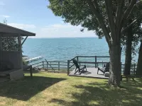 Clean & Cozy 1000 Islands Area Riverfront Home - 3 stjerner