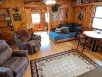 Swan Lake Getaway Hotels in Itasca County