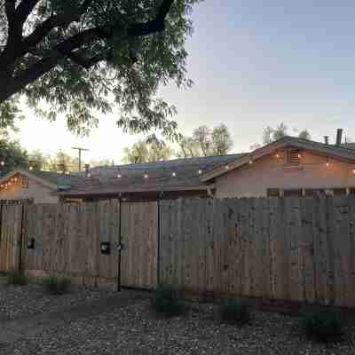 Charming Bright Home Near Dr Hospital & Shopping - Extra Comfy Beds and Couch Hotel Exterior
