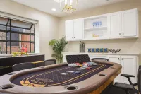 🚨Dallas Luxury Modern Home- Heated Salt Pool and Spa 🏊 4 Bedrooms Sleeps 14+ - プライペートプール
