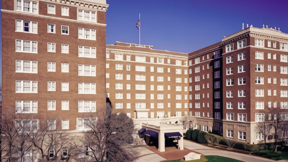 Warwick Melrose Hotel