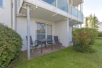 Apartment near the beach at the marina - Pools